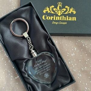Brand New Mother’s Day 3D Illuminating Clear Crystal Heart Keychain Gift for Mom